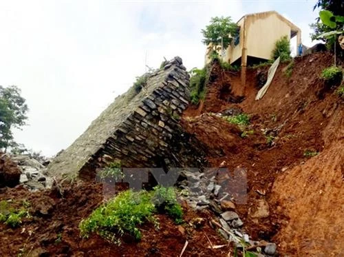 越南北部山区遭受暴雨洪水袭击 各中央机关及时提供援助