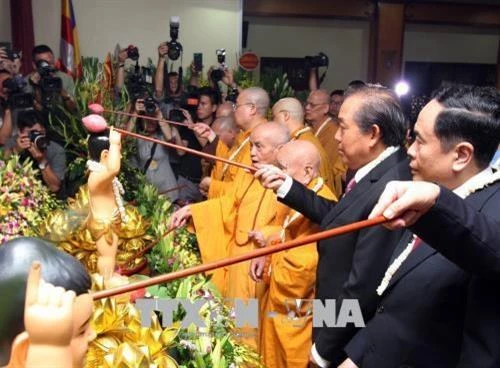 佛历2562年佛诞大典在河内与胡志明市隆重举行