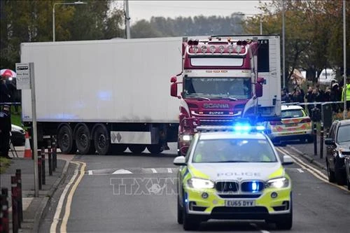 英国集装箱藏尸案：英国驻越大使加内什·沃德发布声明