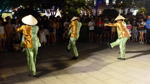 街头艺术活动成为胡志明市文化旅游新亮点