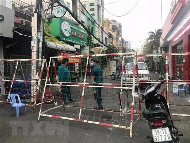 从2月9日12起胡志明市关闭提供非必要服务工作场所