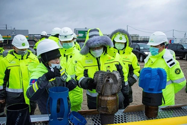 越南驻俄大使视察俄越油气联营公司