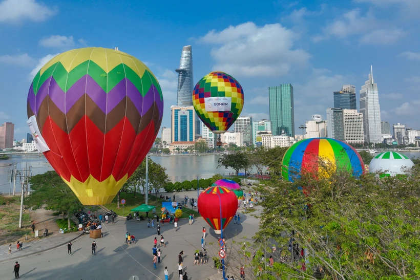 九二国庆：不放烟花，胡志明市将放热气球