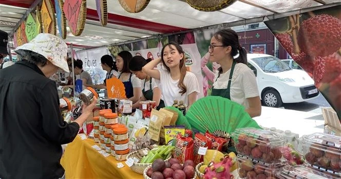 越南美食吸引法国食客