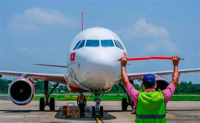 越捷航空正式开通广宁至芹苴航线