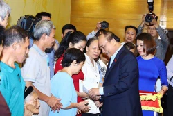 阮春福总理出席河内市巴亭郡奠边坊全民大团结日庆祝活动