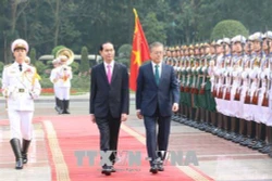 韩国总统文在寅圆满结束对越南进行的国事访问