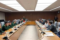 越南与日本举行第六次国防政策对话会