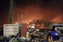 泰国曼谷郊区一化工厂发生爆炸 造成至少21人受伤