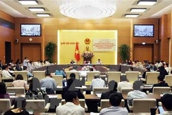 越南国会司法委员会第十三次会议召开