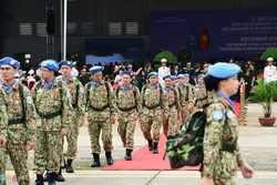 越南二号二级野战医院参加《国际人道法》知识培训班