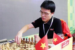 越南国际象棋特级大师黎光廉代替苏珊·波尔加成为美国韦伯斯特大学国际象棋队主教练