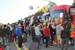 “温暖回家路”送4000名劳动人工回家过年